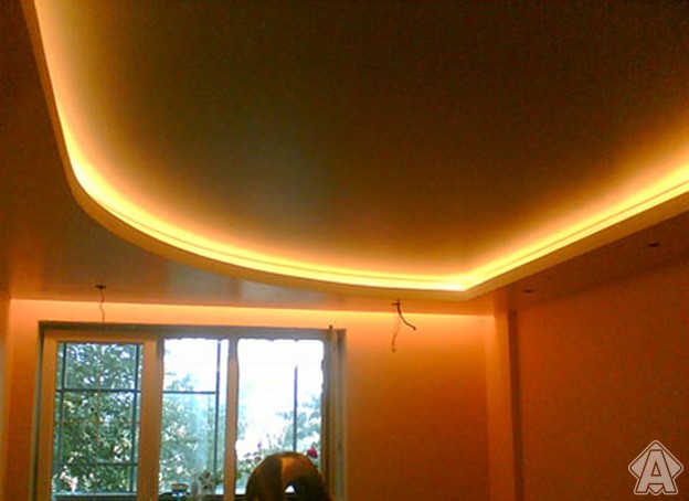 неон в интерьере, подсветка потолка