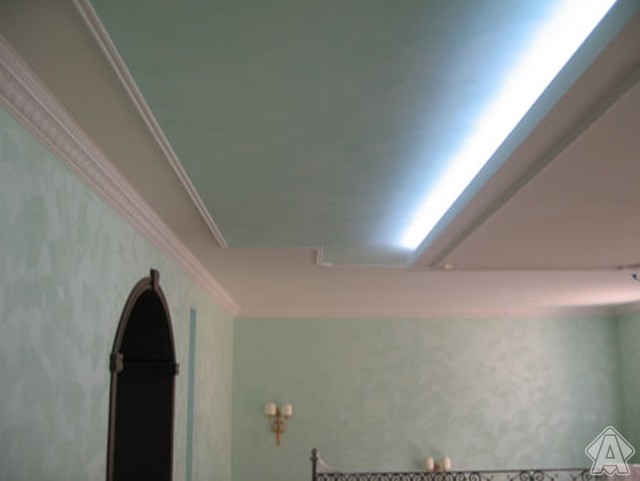 неон в интерьере, подсветка потолка