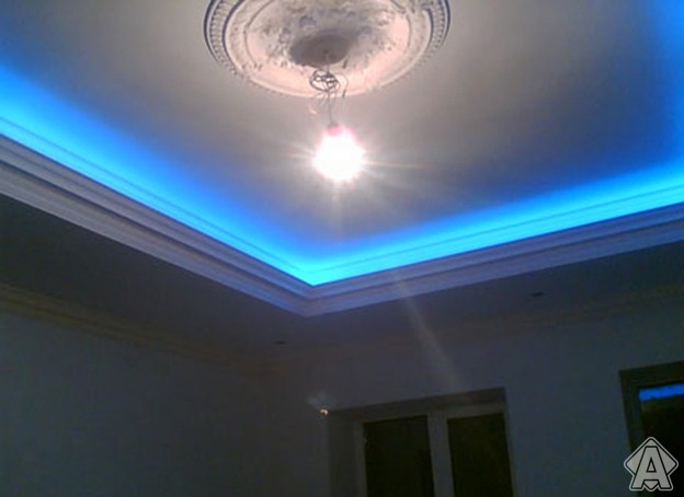 неон в интерьере, подсветка потолка